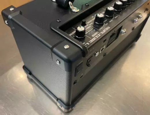 BOSS - Dual Cube LX Stereo Guitar Amplifier 2